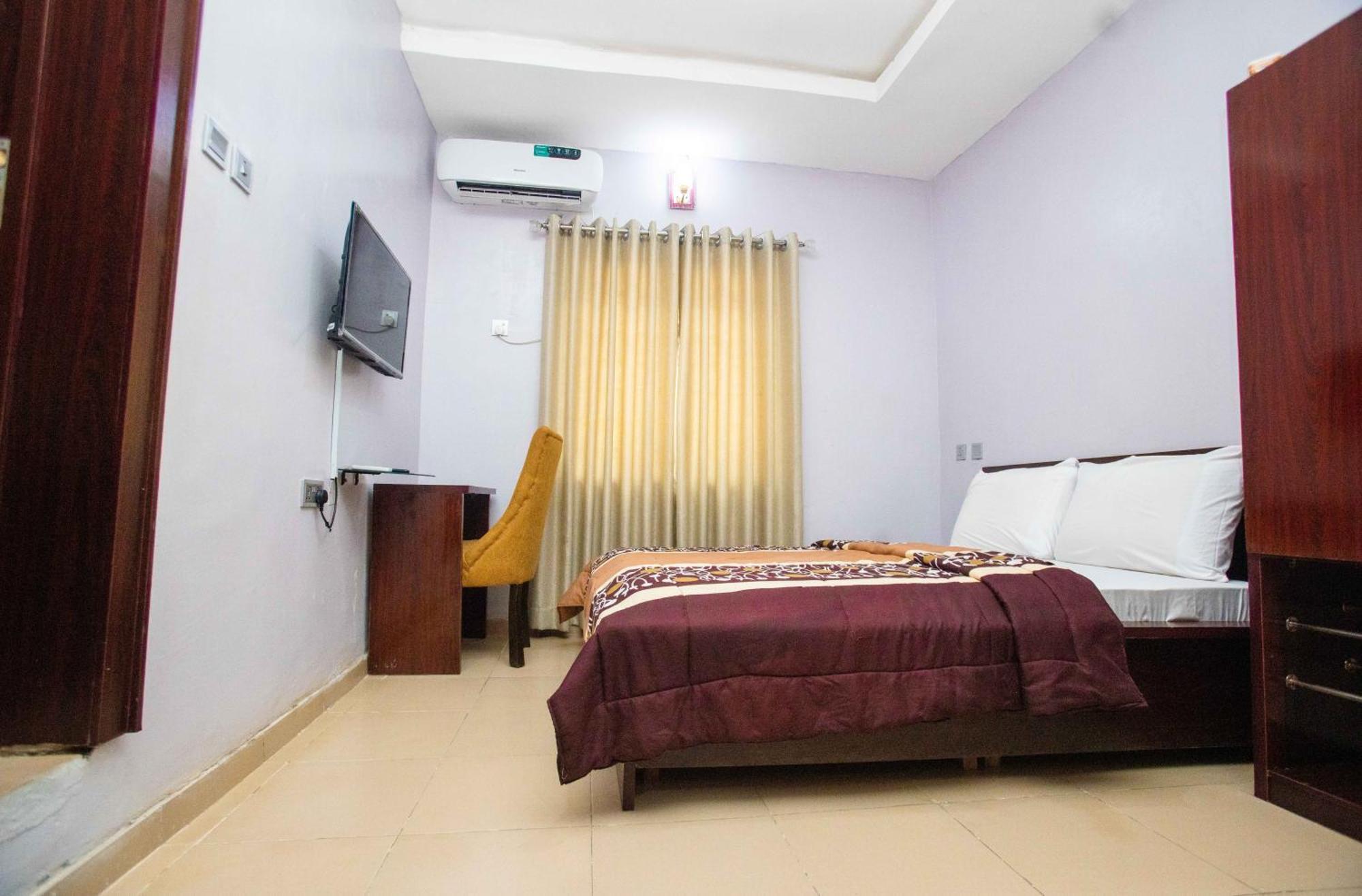 Topfun Apartment Ibadan Bagian luar foto