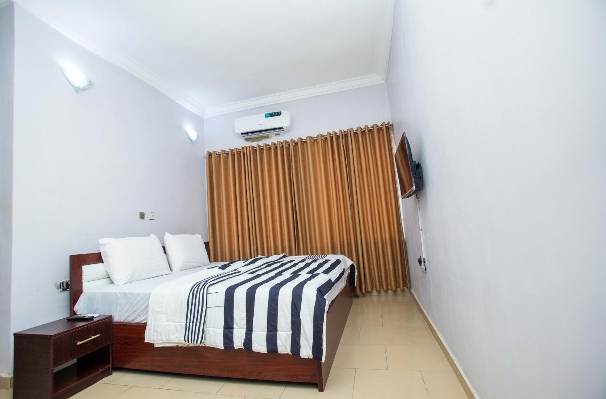 Topfun Apartment Ibadan Bagian luar foto